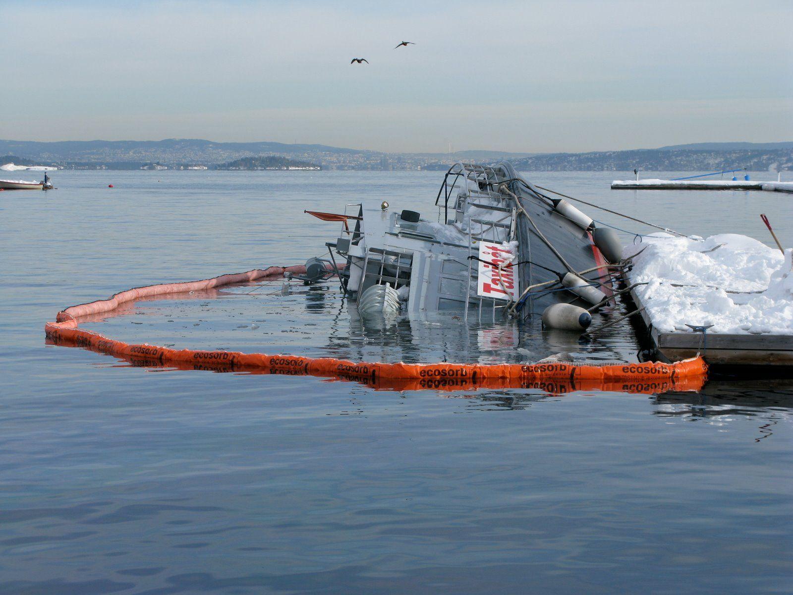 ECOSORB Sorbent Oil Boom AllMaritim